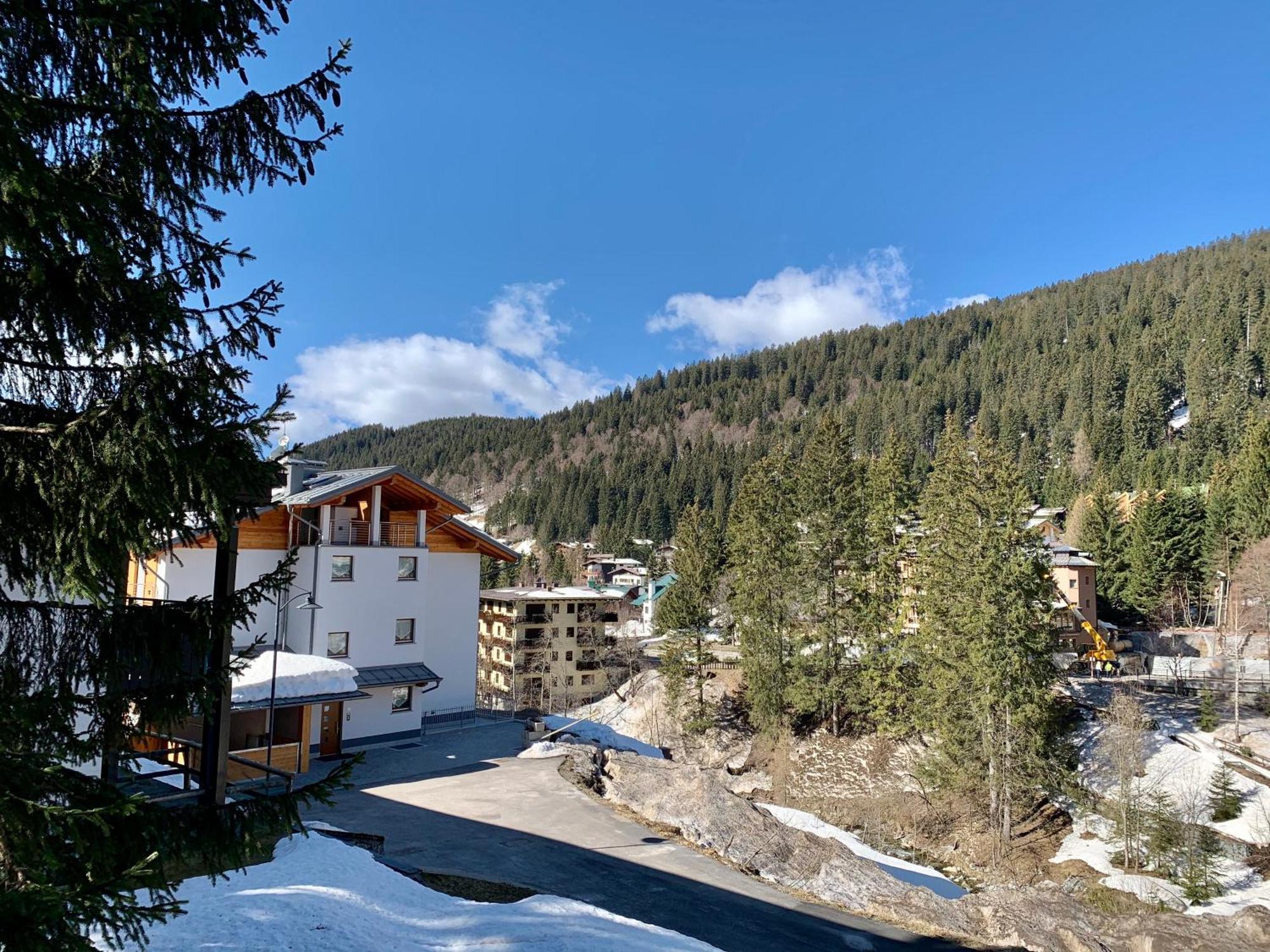 Bilocale Nardis 6 Apartment Madonna di Campiglio Luaran gambar